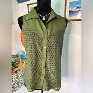 EUC Pinky eyelet lace front green Sleeveless collared shirt